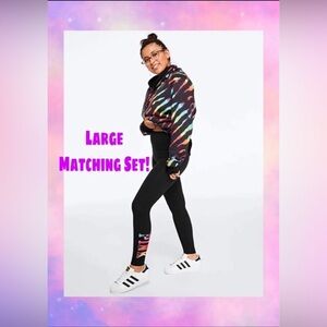 Victoria's Secret PINK Sherpa Lined Rainbow with Matching Legging Brandnew LARGE